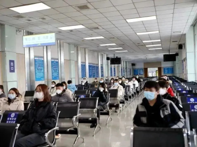 東方時尚駕校的學員這樣學習科目一，考了滿分