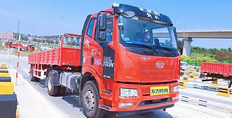 北京東方時(shí)尚駕校初學(xué)大型貨車(chē)駕照班